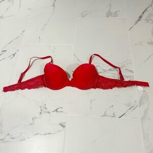 Gilligan & O'Malley Vibrant Red Lace Push-Up Bra